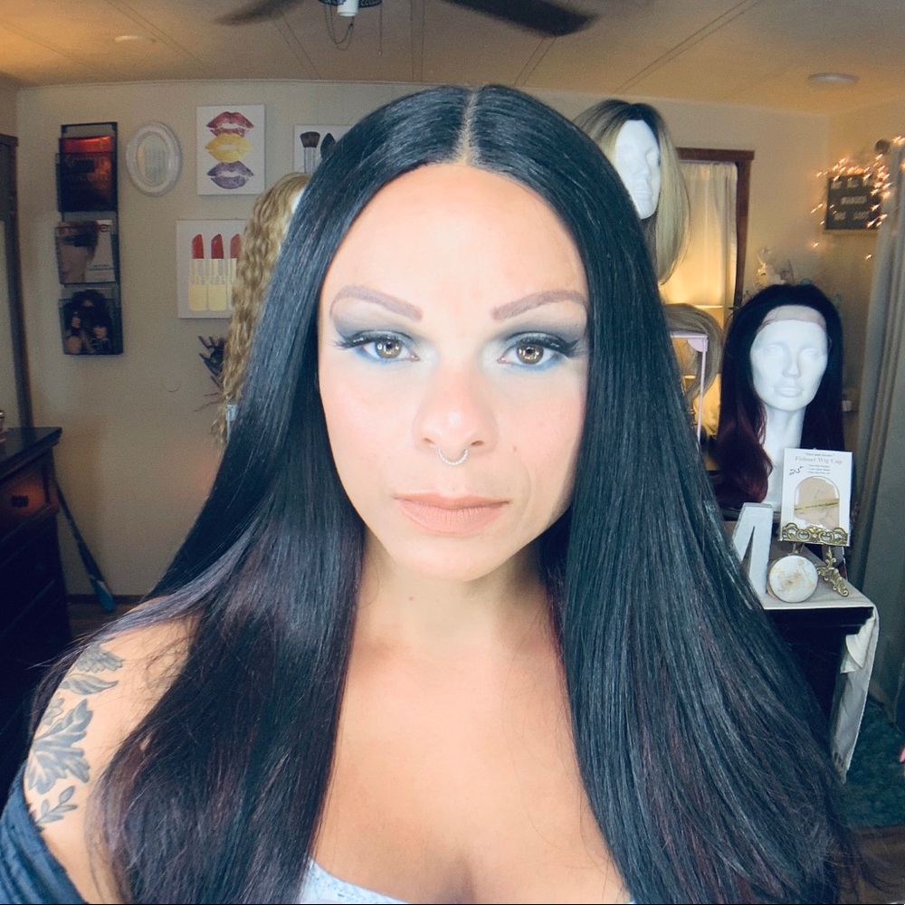 Sister Wig Tai wig in FS1B/Burgundy